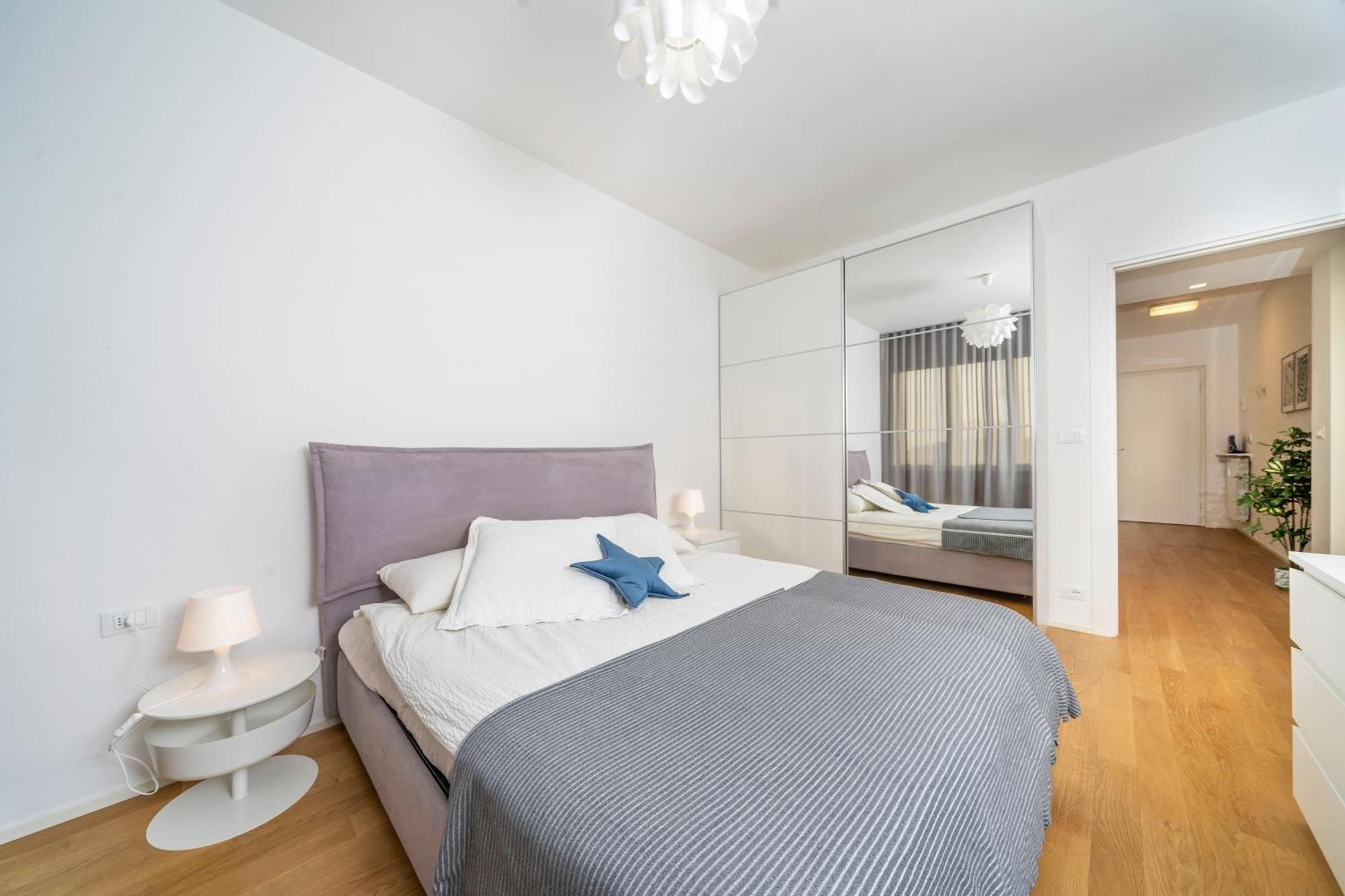 Cozy & Bright Apartment - W/ Balcony Udine Esterno foto